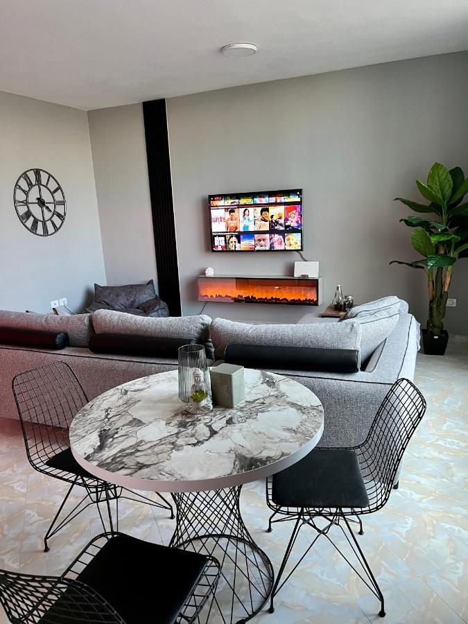 Lift @Vollga With Bbq And Patio Apartment Durres Bagian luar foto